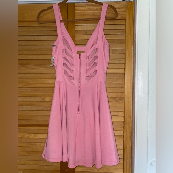 NWT Pink short dress, with strappy cut outs size Small - Picture 7 of 10